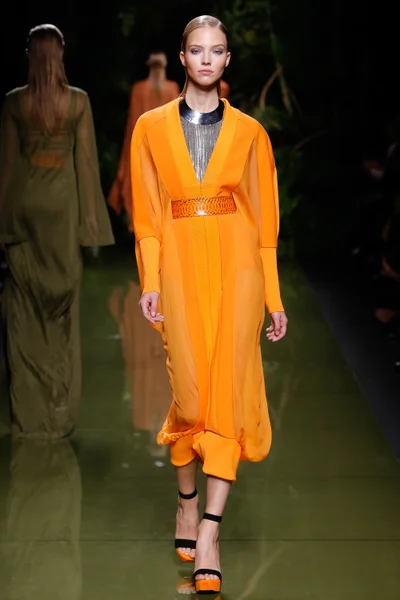 Look 7